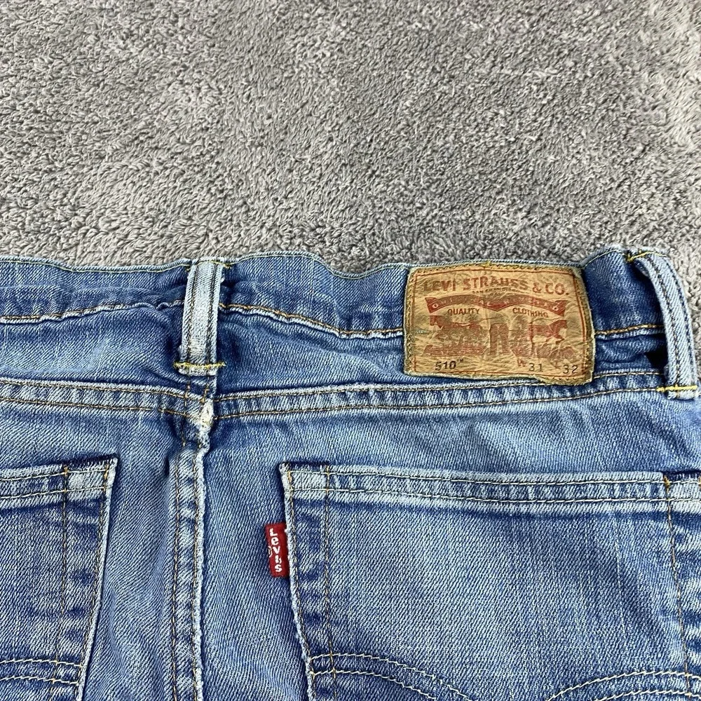 Levis 510‎ Skinny Jeans Mens 31x32 Blue Medium Wash Mid Rise Distressed